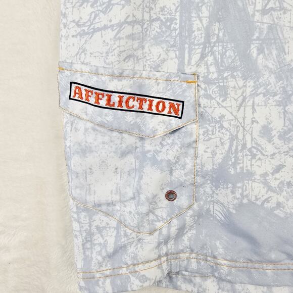 Affliction Board Shorts Mens 38 Gray White Cement Splatter AOP Logo Y2K Grunge - Picture 3 of 12